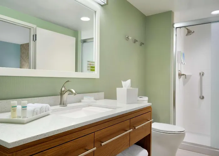 Hotel Home2 By Hilton Plainfield 3*