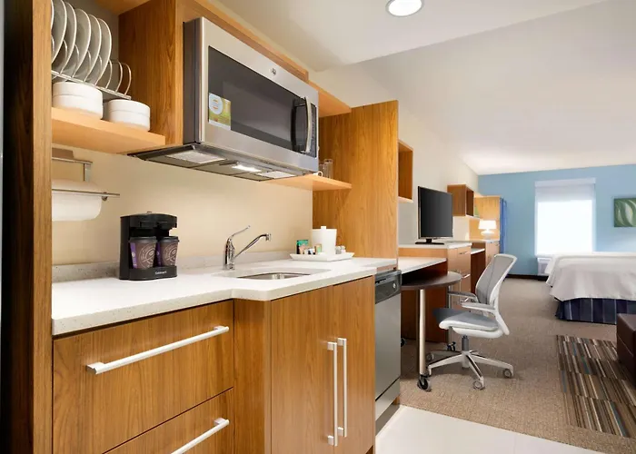 Home2 By Hilton Plainfield Hotel 3*