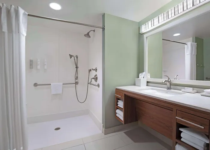 Home2 By Hilton Plainfield Hotel 3*