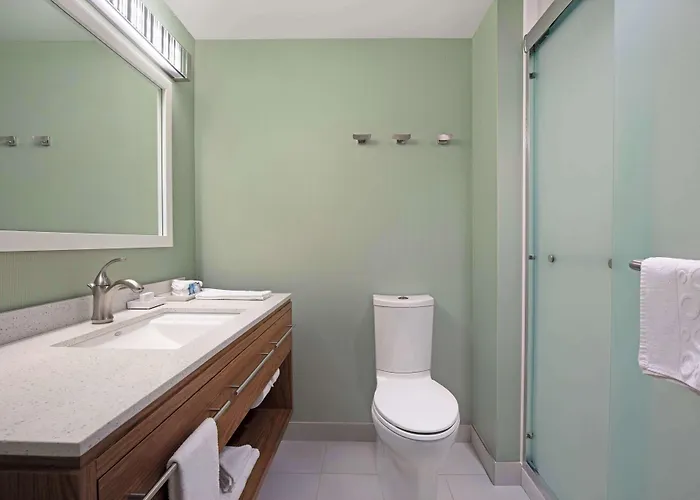 Home2 By Hilton Plainfield Hotel 3*